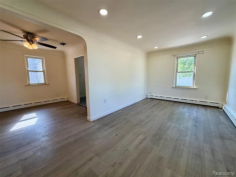 8044 Fremont St — Photo 3