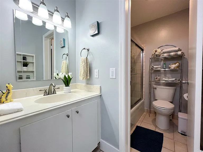 6239 Bay Club Dr #1 — Photo 14