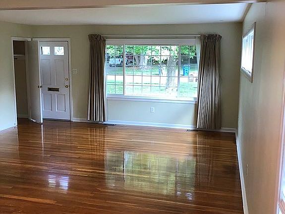 4th image of 2413 Yuma Ct