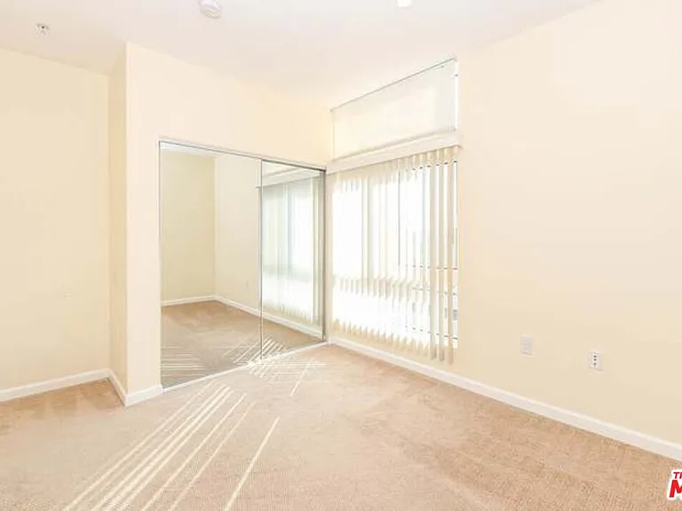 155 S Oxford Ave #203 — Photo 12