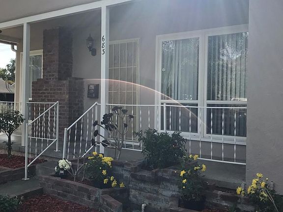 4th image of 683 Linda Flora St