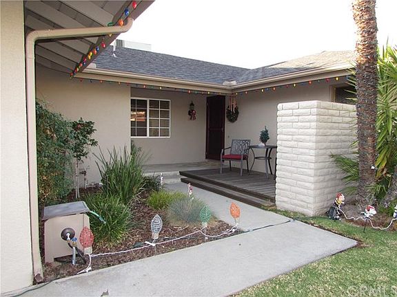 4th image of 3130 Blythe St