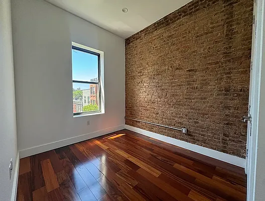 Bedroom, photo 1