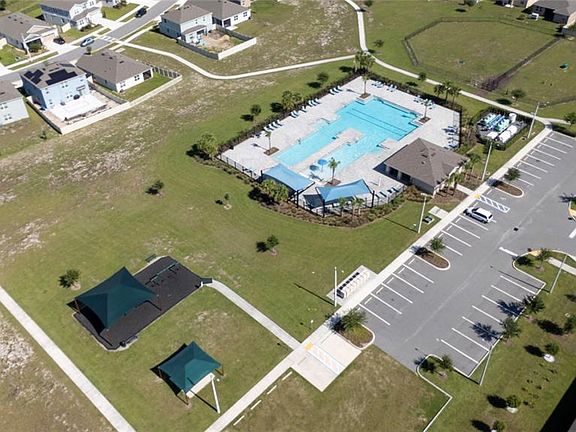 3rd image of 687 Griffon Ave