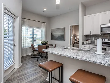 Lakewood Station Apartments — photo 15