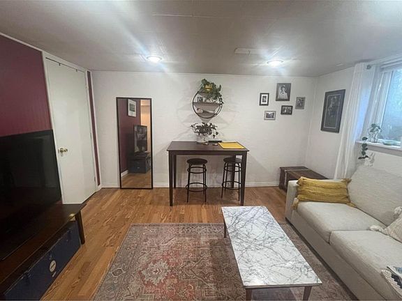 5th image of 623 E Coatsville Ave