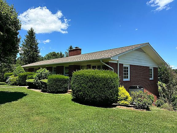 2nd image of 441 Mulberry St