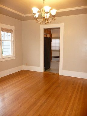4th image of 926 Everett Ave