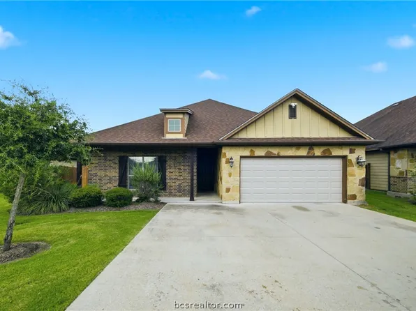 3105 Papa Bear Dr, College Station, TX 77845