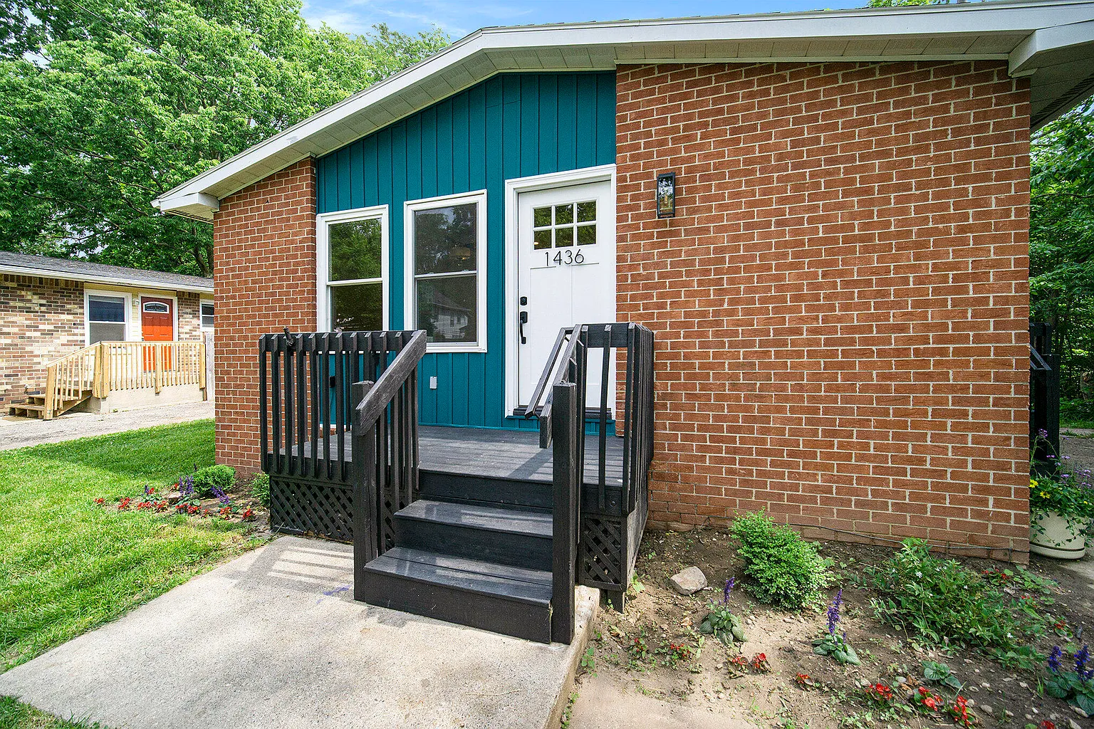 1436 Rosewood St photo 1