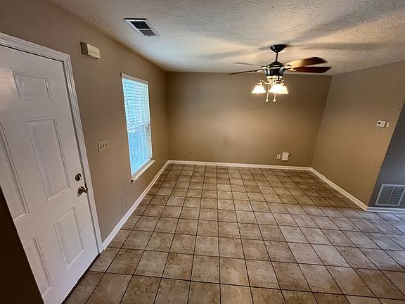 2nd image of 720 Candlewood Dr