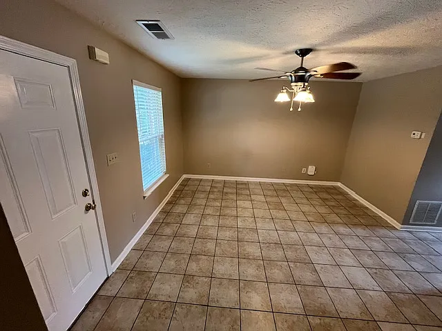 Building Photo - 720 Candlewood Dr