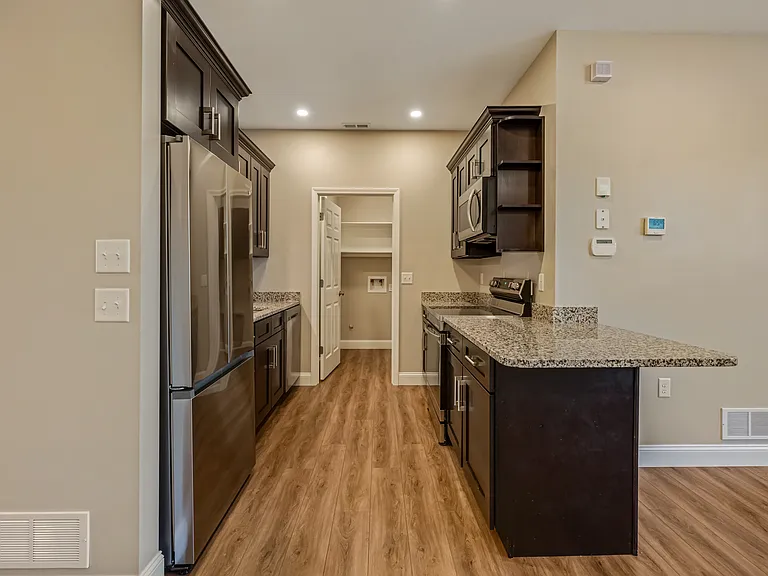 3454 Ammon Dr — Photo 32
