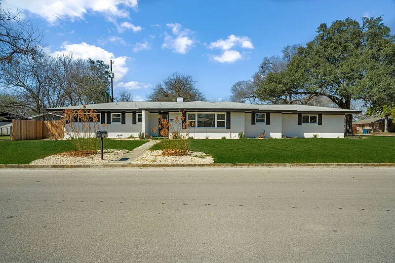 Building Photo - 192 Oriole Dr