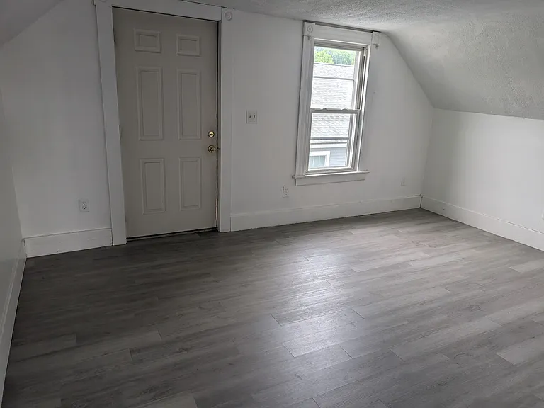 112 Feldspar Ave #3 — Photo 9