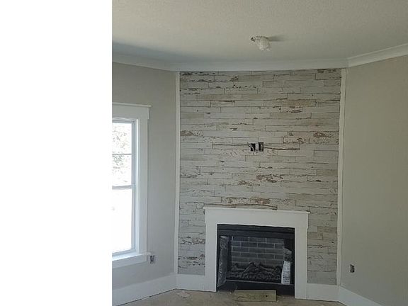3rd image of 1414 Cypress Ave