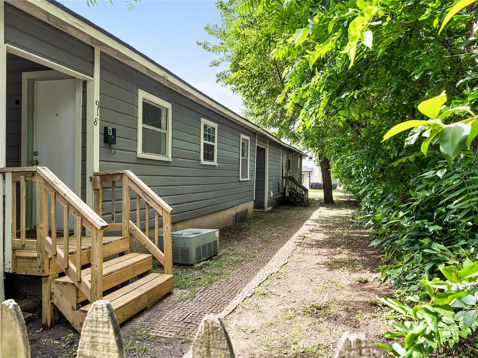 2 bed, 1.0 bath, 600 sqft, $1,550 — Photo 4