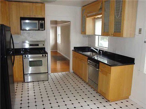 3rd image of 4784 34th St