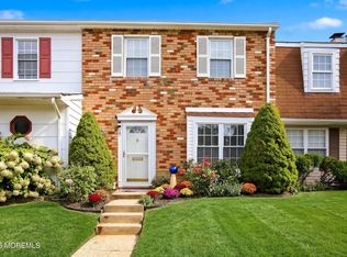 17 Kingsley Way, Freehold, NJ 07728
