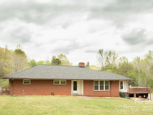 2792 Court Dr, Gastonia, NC 28054