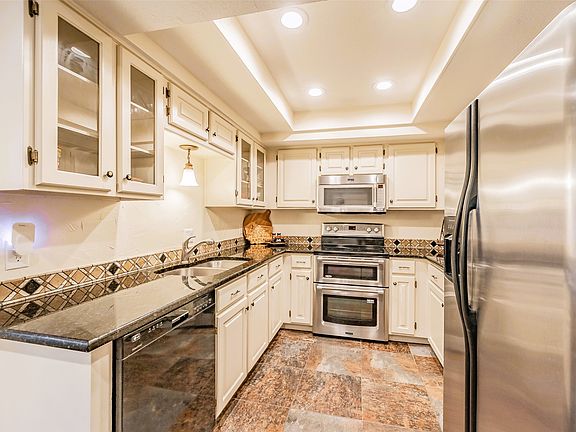 3rd image of 5912 Meadow Wood Ln