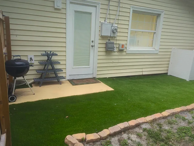 870 Francis St #1 — Photo 13