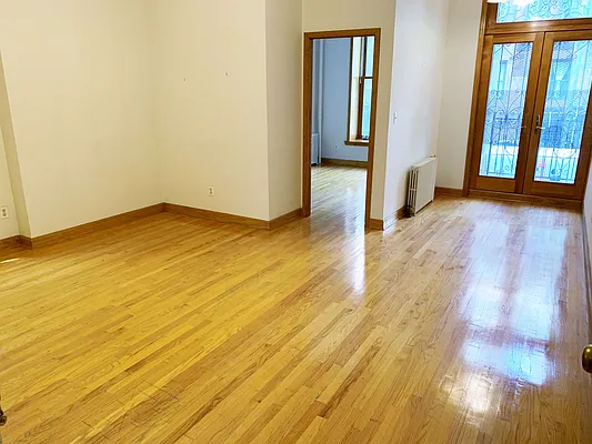 Rented by Joe Gotham LTD | media 3