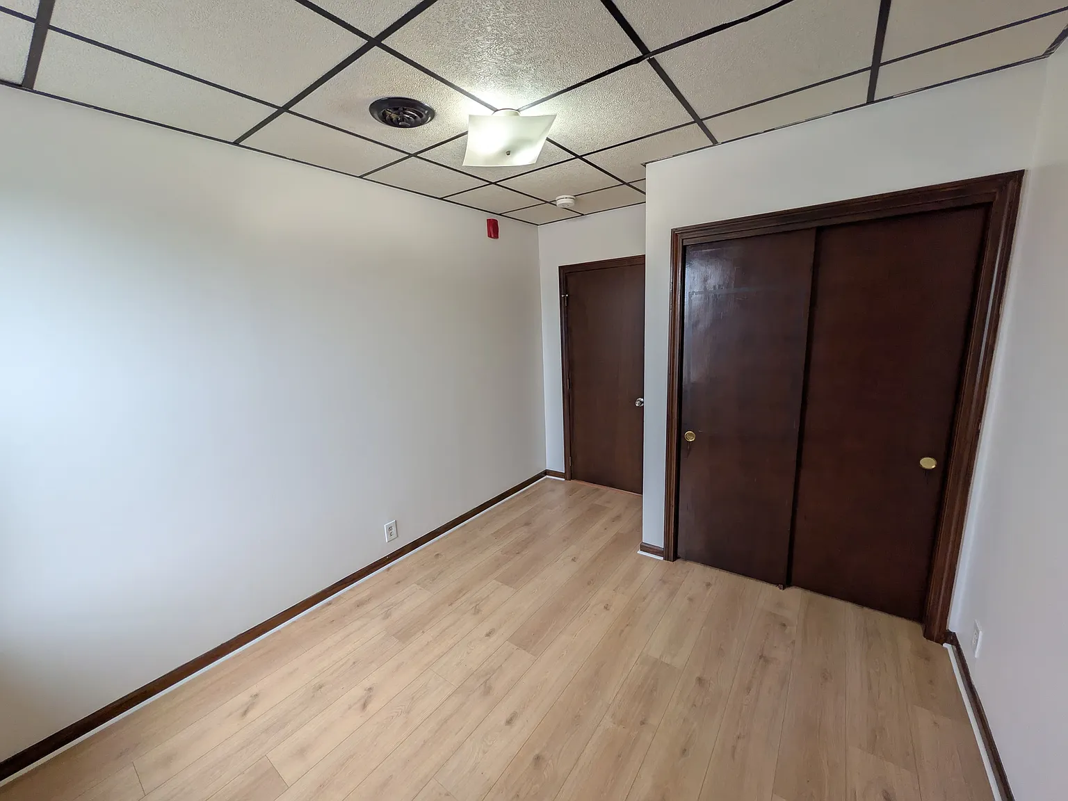 1 bed, $1,280 — Photo 2