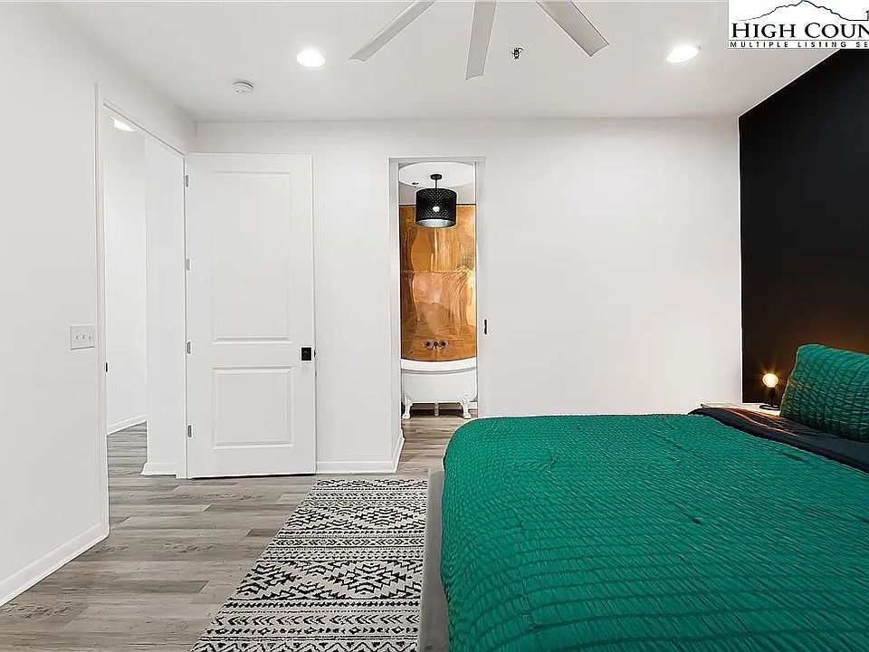 1st image of 215 S Jefferson Ave #107