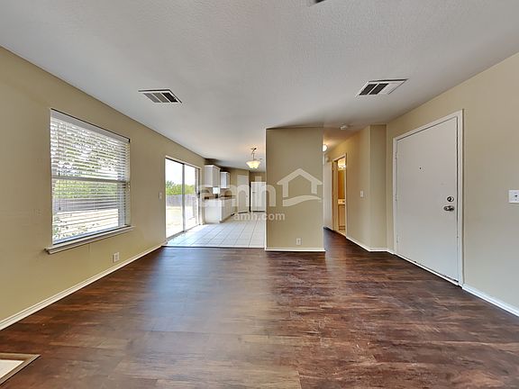 4th image of 4704 Loire Ct