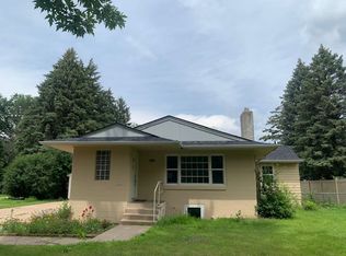 185 Edgewater Ave, Shoreview, MN 55126