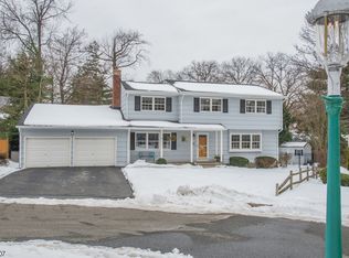 16 Evergreen Ct, Glen Ridge, NJ 07028