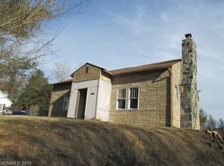 525 Summit Ave, Spruce Pine, NC 28777