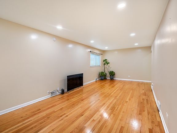 4th image of 3413 S 54th Ave