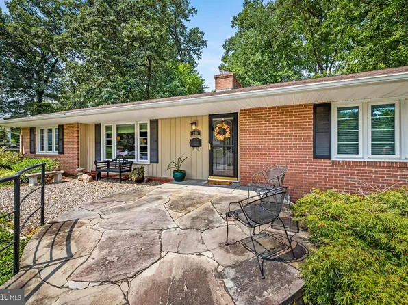 206 Charmuth Rd, Lutherville Timonium, MD 21093