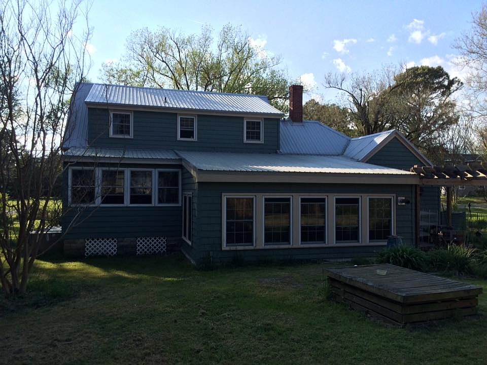2nd image of 4422 Bayside Rd