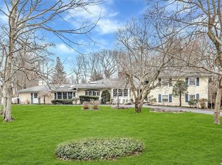 20 Tappentown Ln, Glen Head, NY 11545