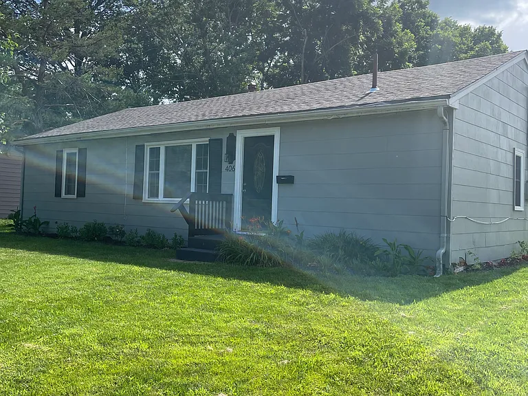406 NE Grand Ave — Photo 1