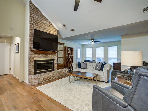 3rd image of 6512 Castille Ct
