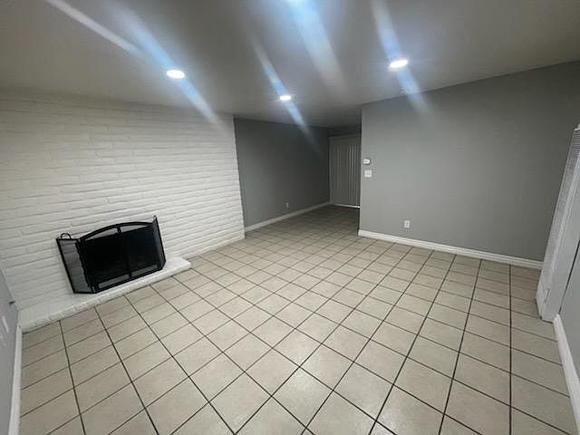 1st image of 8019 Albany Dr #2