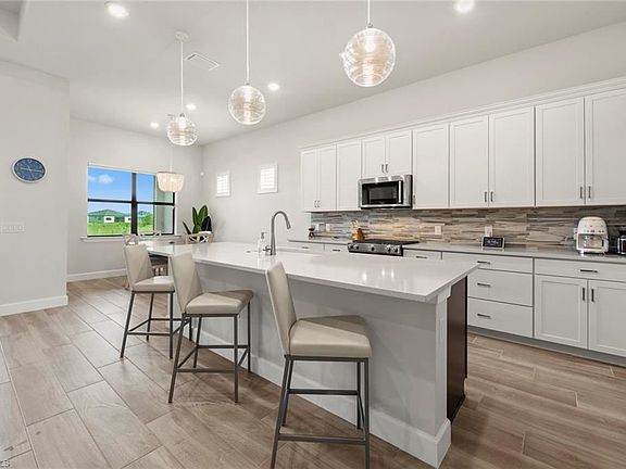 4th image of 20462 Pebble Glen Dr