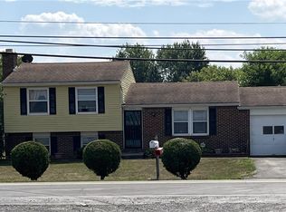 6836 E High St, Lockport, NY 14094