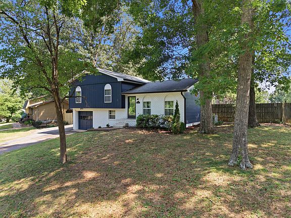 3rd image of 6021 Porter Dr