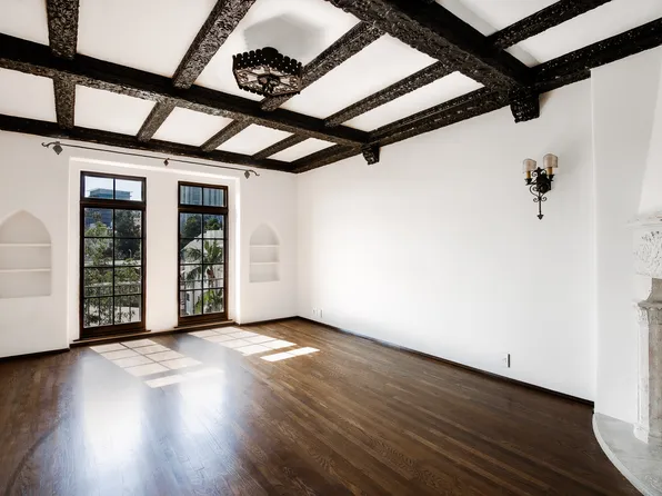 (undisclosed Address), West Hollywood, CA 90069