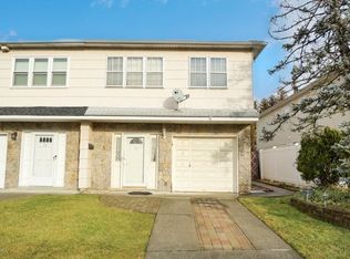 33 Kenmore St, Staten Island, NY 10312