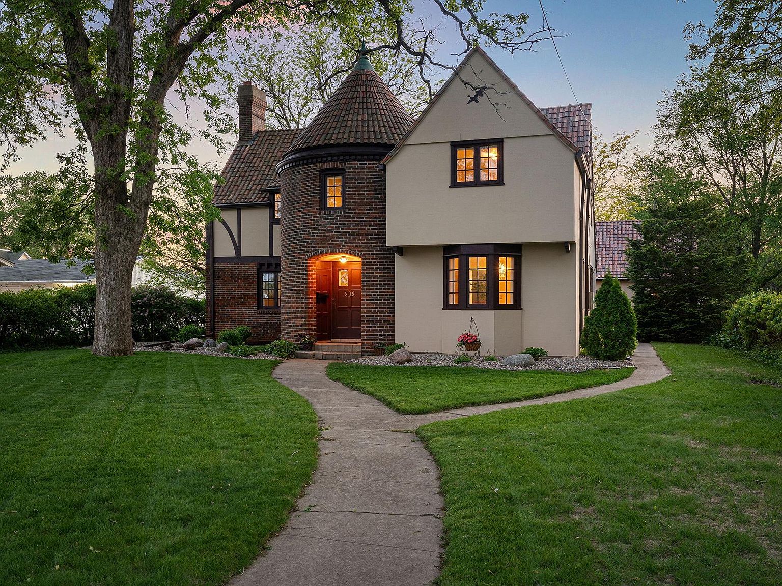 808 4th St SW, Austin, MN 55912 | MLS #6730607 | Zillow