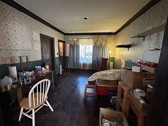 4th image of 10530 S Ave N