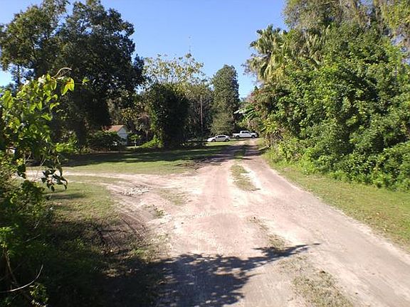 3rd image of 7710 Pledger Ln