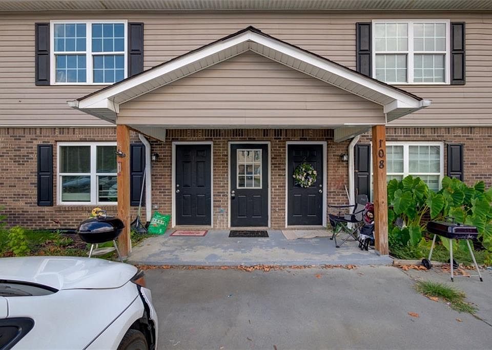 1st image of 108 Creekside Dr NW