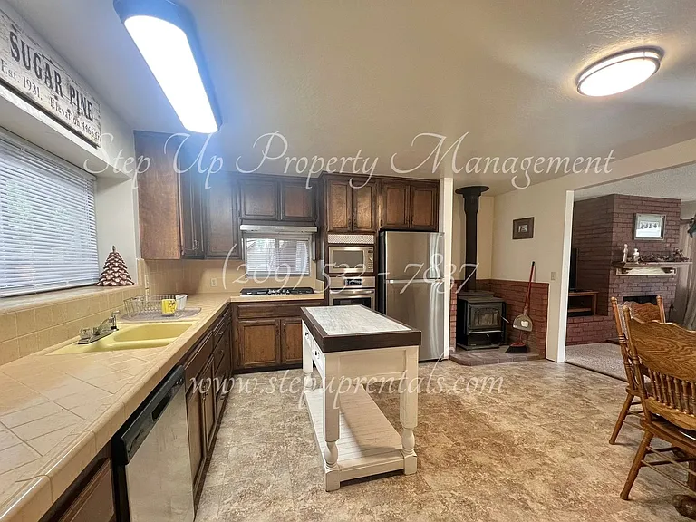 24030 Pine Lake Dr — Photo 5